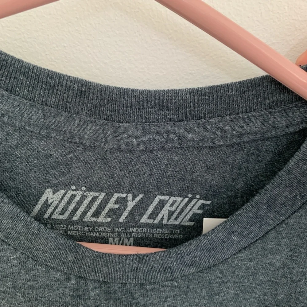 Motley Crew The Bad Boys of Hollywood Graphic T-Shirt - Gray NWT - Picture 3 of 8